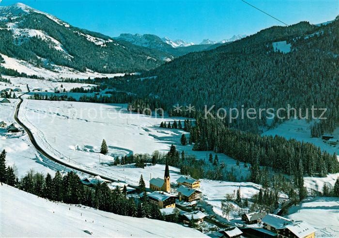 Balderschwang mit Riedberger Horn Besler Krazer und Maedelegabel
