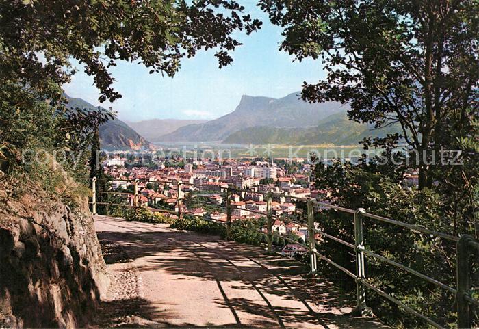 Meran Merano Tappeinerweg gegen Mendel Passeggiata Tappeiner verso la Mendola