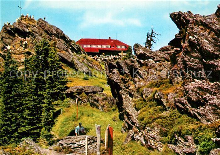 Cham Oberpfalz Schutzhaus auf dem Grossen Osser Gipfelkreuz Landesgrenze