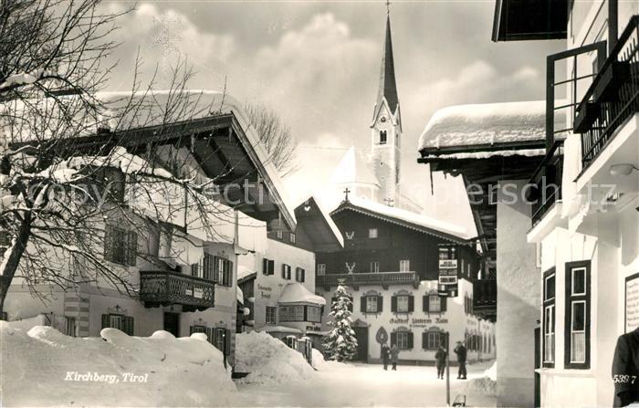 Kirchberg Tirol Ortsmotiv mit Kirche im Winter