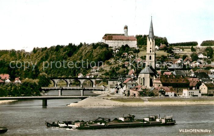 Vilshofen Donau Frachtkahn Donaubruecken Kirche Schloss