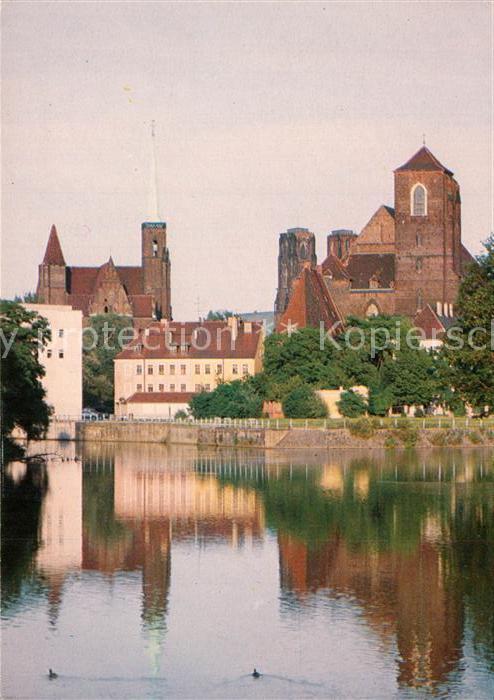 Wroclaw Widok znad Odry Gotyckie koscioly Blick ueber die Oder Kirchen