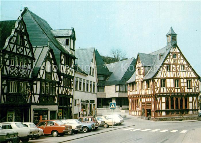 Rhens Rathaus Drei alte Haeuser Fachwerkhaeuser