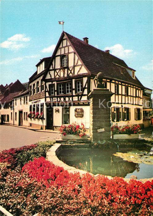 Rhoendorf Cafe Profittlich Konditorei Weinhaus Fachwerkhaus Brunnen