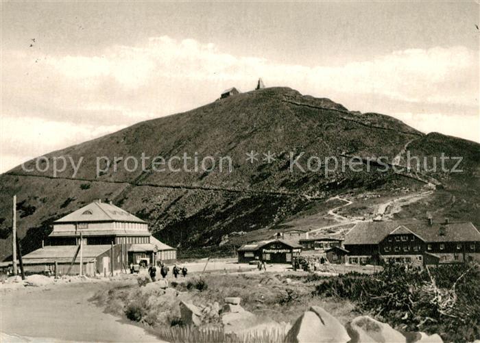 Schneekoppe Snezka mit Schlesierhaus und Riesenbaude