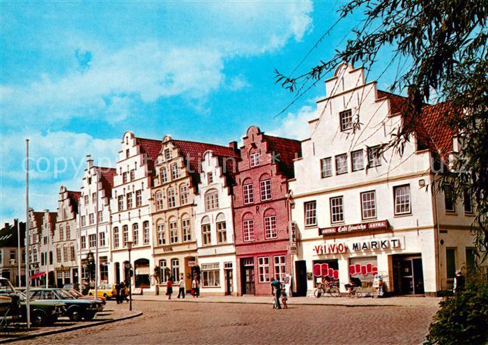 Friedrichstadt Eider Historische Giebelhaeuser am Markt