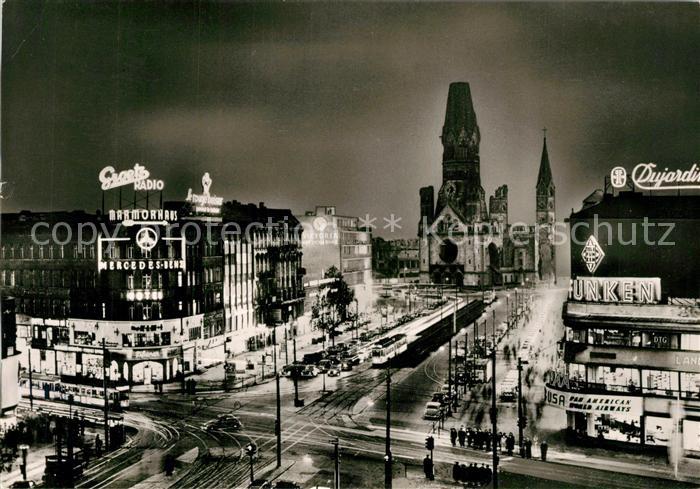 BERLIN  DE Kaiser Wilhelm Gedaechtniskirche Nachtaufnahme