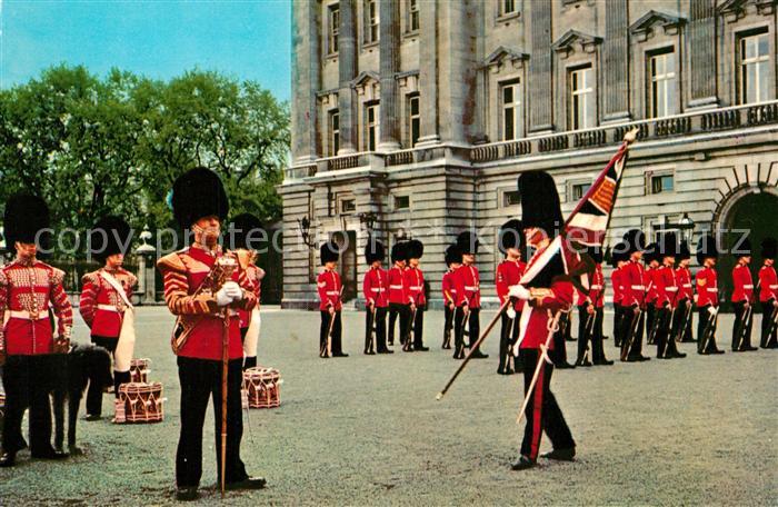 London Changing the Guard Ceremony at Buckingham Palace