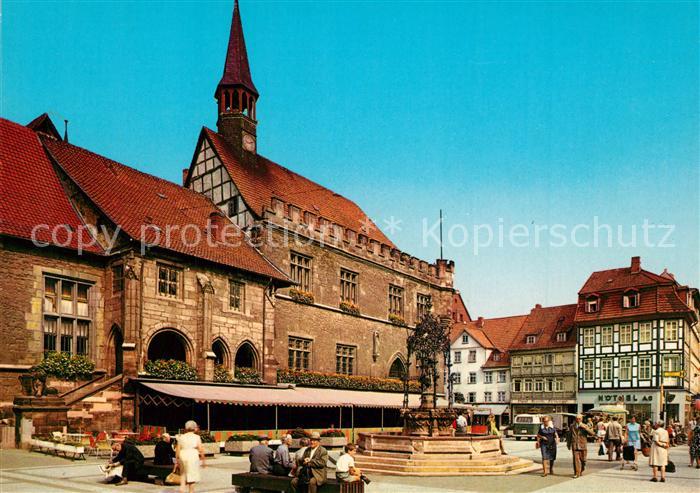 Goettingen Niedersachsen Marktplatz mit Rathaus