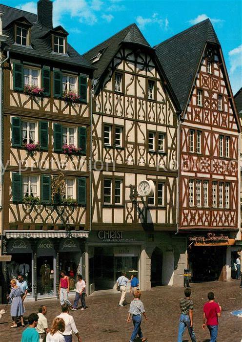 Trier Alte Fachwerkhaeuser am Hauptmarkt