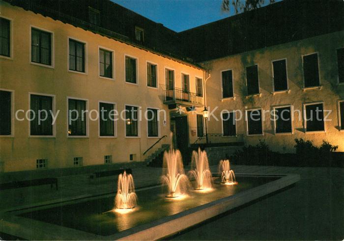 Griesheim Hessen Rathaus mit Springbrunnen