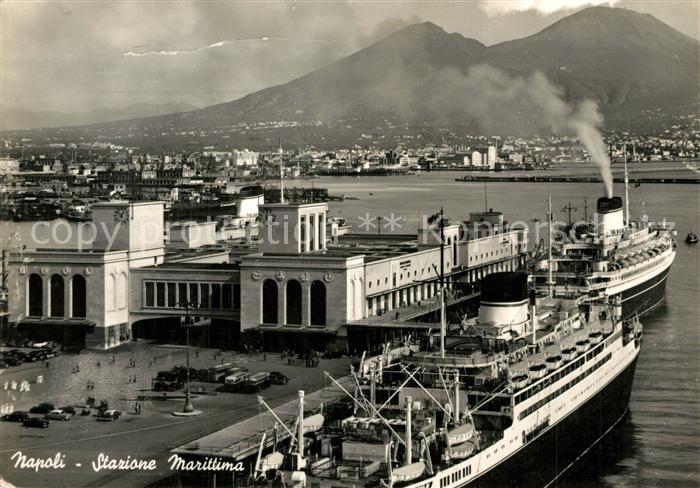 Napoli Neapel Stazione Marittima Schiffe