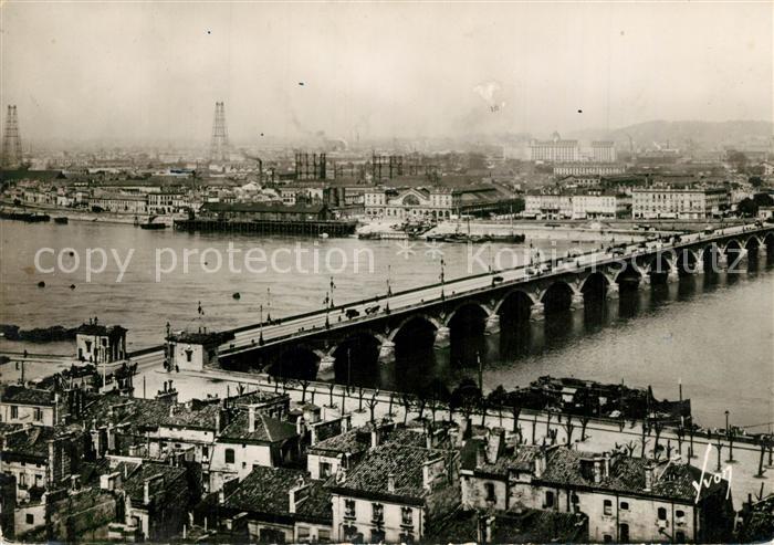 Bordeaux Fliegeraufnahme avec le Pont de Pierre