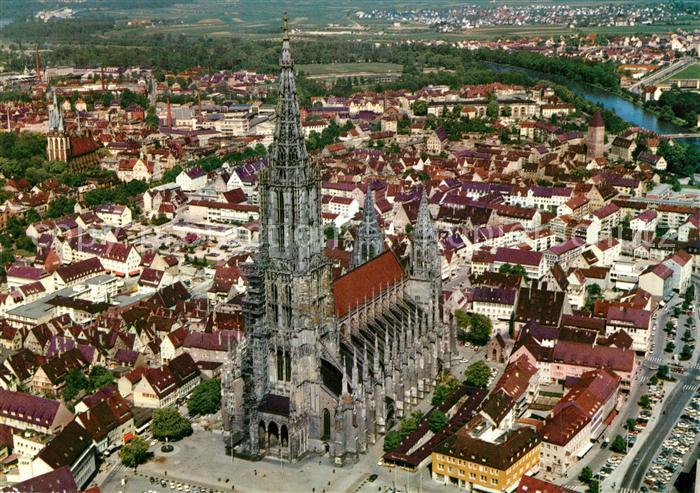 Ulm Donau Fliegeraufnahme Dom hoechste Kirche der Welt