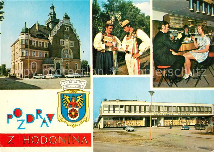 Hodonin Rathaus Volkstracht Bar