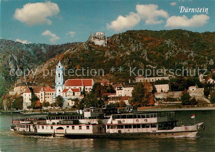 Duernstein Wachau Donaupartie mit Raddampfer