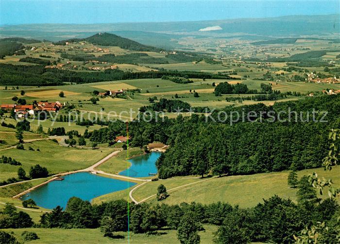 Poppenhausen Rhoen Landschaftspanorama Naturpark Rhoen Blick von Wasserkuppe Eub