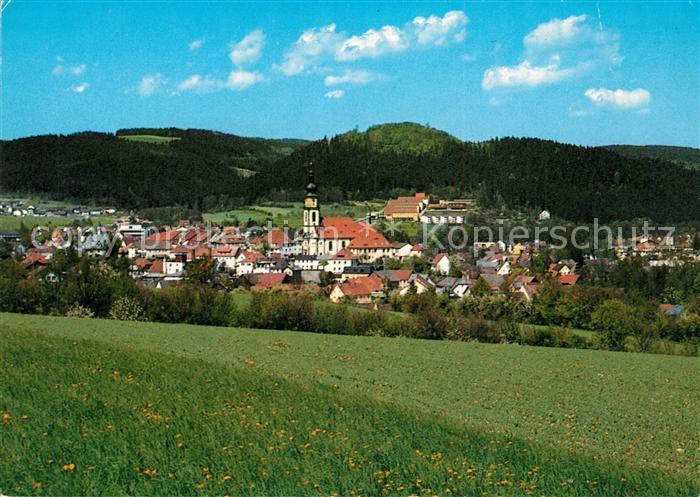 Stadtsteinach Ortsansicht mit Kirche Naturpark Frankenwald