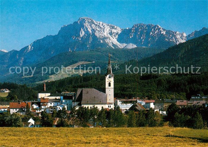 Teisendorf Oberbayern Ortsansicht mit Kirche Blick zum Hochstaufen Chiemgauer Al