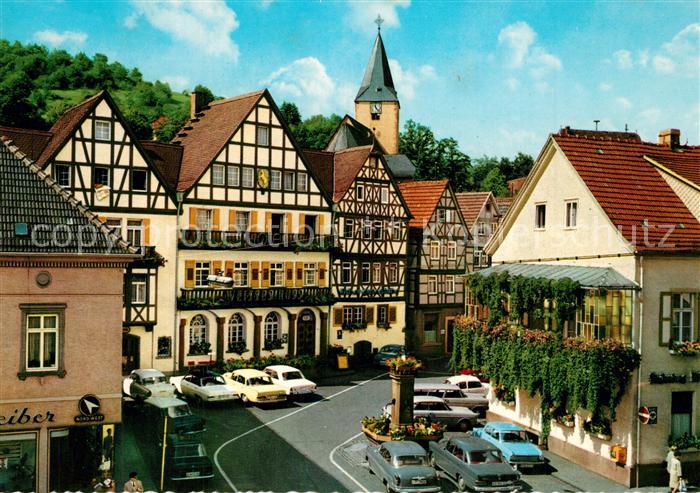 Bad Orb Marktplatz Altstadt Fachwerkhaeuser Kirchturm