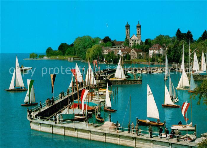 Friedrichshafen Bodensee Yachthafen mit Schlosskirche