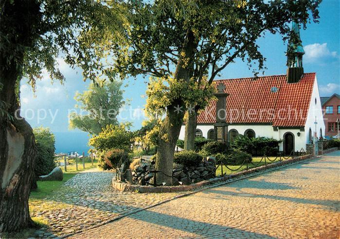 Maasholm Petri Kirche mit Ehrenmal