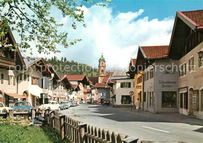 Mittenwald Bayern Obermarkt mit Pfarrkirche