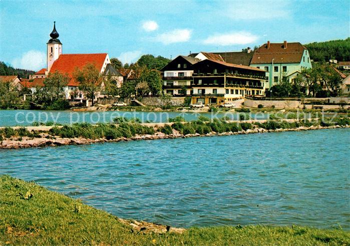 Windorf Niederbayern Teilansicht mit Kirche