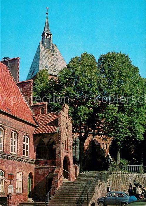 Moelln Lauenburg Rathaus mit St Nikolai Kirche