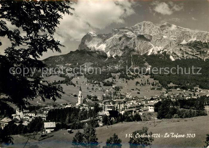 Cortina d Ampezzo Gesamtansicht mit Alpenpanorama