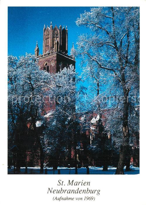 Neubrandenburg St Marien Kirche im Winter