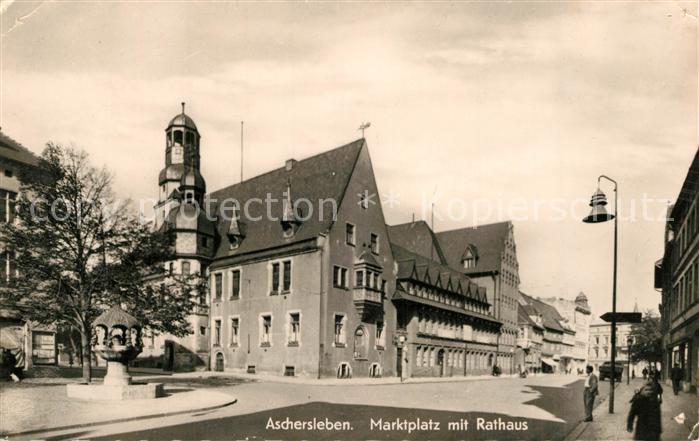 Aschersleben Marktplatz mit Rathaus