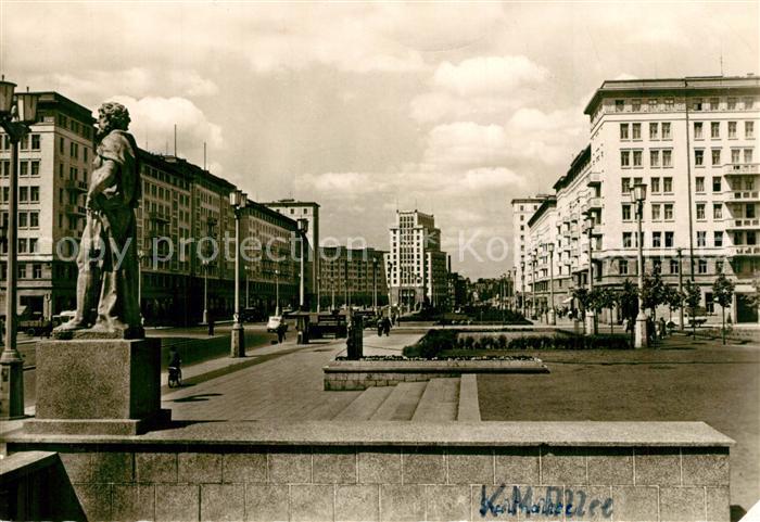 Berlin Stalinallee mit Strausberger-Platz