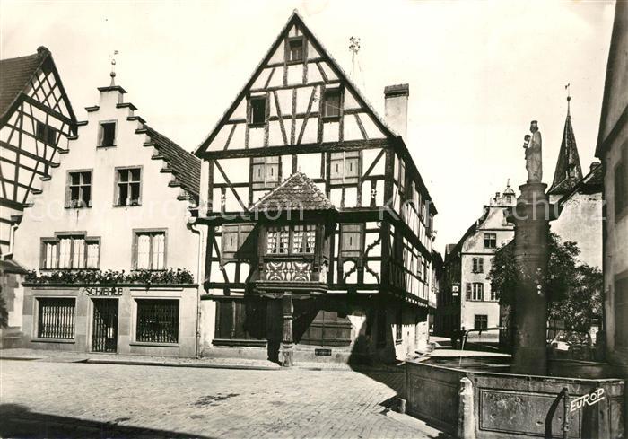 Turckheim Haut Rhin Fachwerk mit Brunnen
