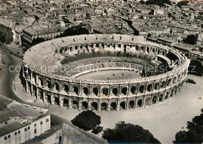 Nimes Fliegeraufnahme Les Arenes Romaines