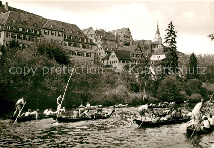 Tuebingen Stocherkahnrennen Studenten