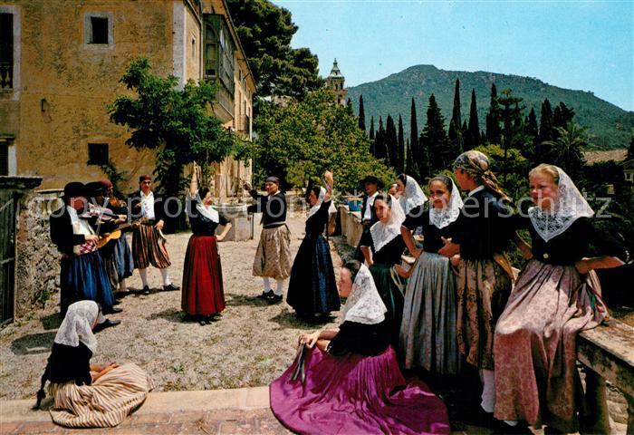 Valldemosa Bailas tipicos