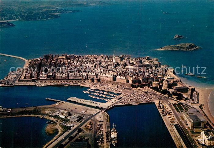 Saint-Malo 35 Vue generale aerienne des bassins et de la ville dans les remparts