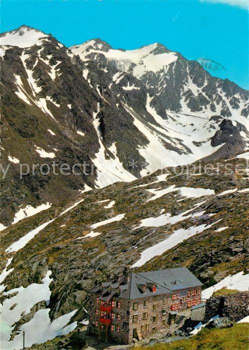 Nuernbergerhuette mit Feuerstein Stubai Tirol