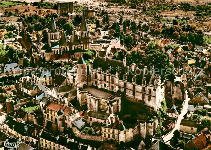 Loches Indre et Loire Le Chateau Vue aerienne Logis royal et la Tour d’Agnes Sor