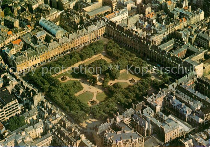 Paris Fliegeraufnahme Place des Vosges