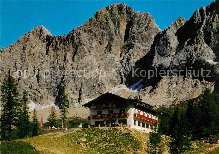Dachstein Steiermark Berghotel Tuerlwand am Ende der Dachsteinstrasse gegen Hohe