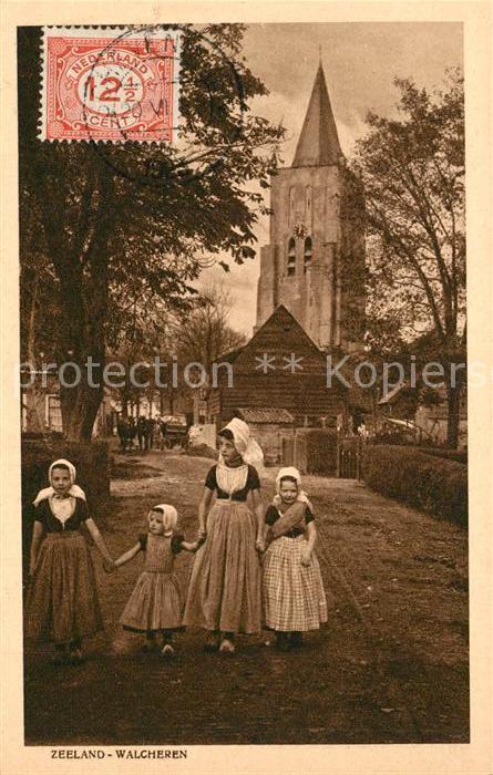 Walcheren Maedchentrachtengruppe