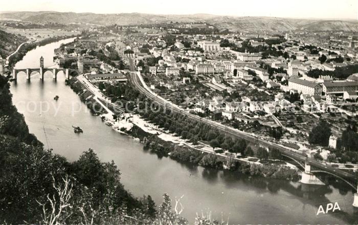 Cahors Vue generale aerienne et le Pont Valentre