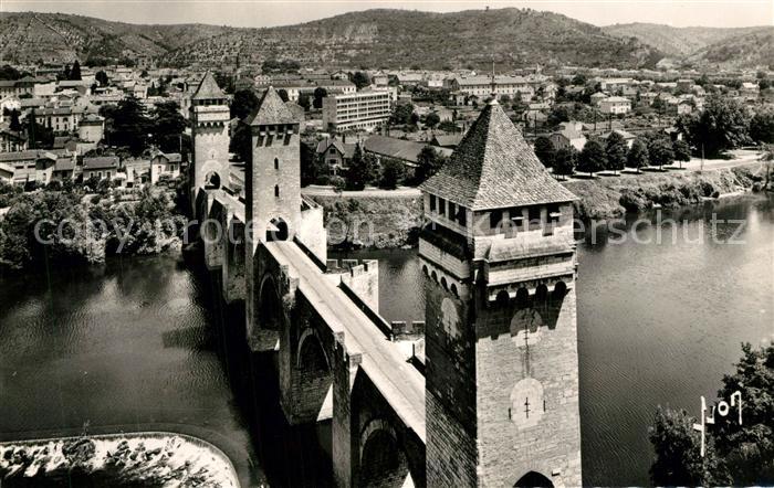 Cahors Vue generale Le pont Valentre
