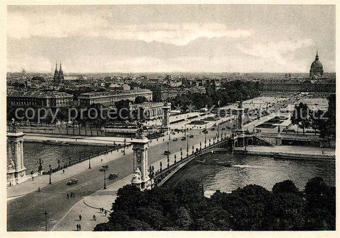 Paris Le Pont Alexandre III et l’Esplanade des Invalides