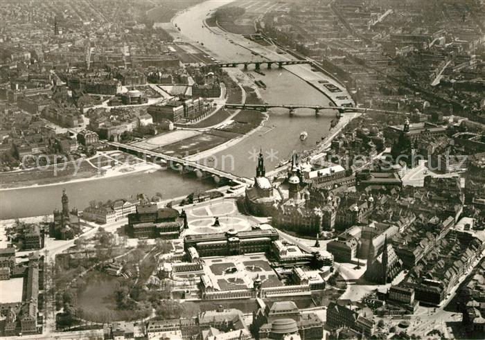 Dresden Fliegeraufnahme mit Alt und Neustadt