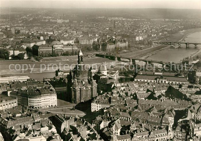 Dresden Fliegeraufnahme mit Neumarkt und Frauenkirche