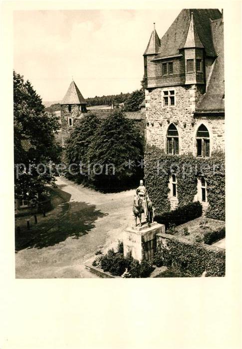 Burg Wupper Schloss Burg Diebsturm Palas und Standbild Engelbert II