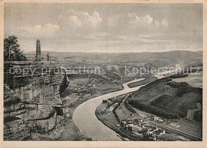 Saechsische Schweiz Lilienstein mit Elbtal